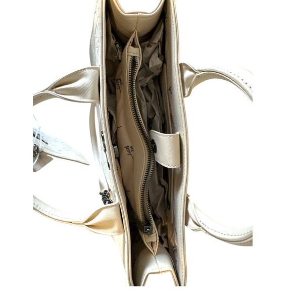 Betsy Johnson XOKiara2 Embossed Bow Tote & Wristlet NWT - Picture 5 of 8